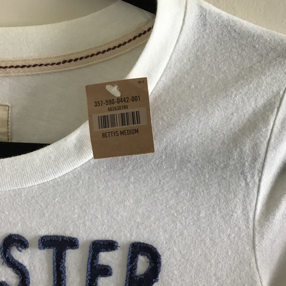 Hollister Applique Logo Graphic Shirt - Picture 2 of 3